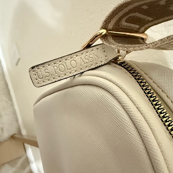 U.S. Polo Assn. Ivory Crossbody Bag with Logo Strap - Picture 5 of 8